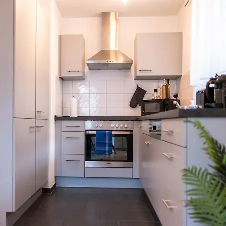 Klassen Apartments! Schnuckeliges - Mit Balkon -in -fuer Vier Personen - 1 Og Апартаменты *