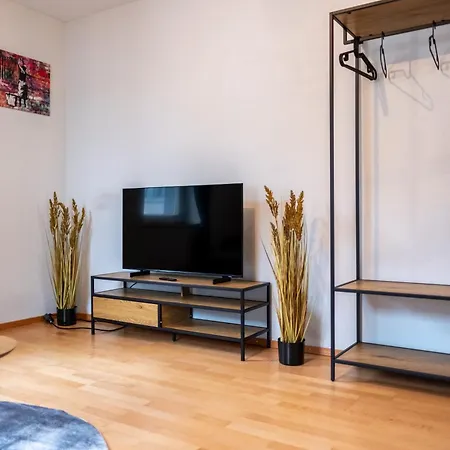 Klassen Apartments! Schnuckeliges - Mit Balkon -in -fuer Vier Personen - 1 Og *