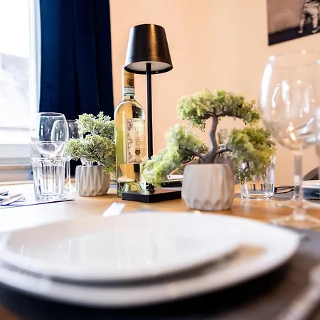 Апартаменты Klassen Apartments! Schnuckeliges - Mit Balkon -in -fuer Vier Personen - 1 Og Бад-Заульгау