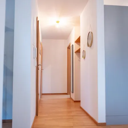 Klassen Apartments! Schnuckeliges - Mit Balkon -in -fuer Vier Personen - 1 Og Бад-Заульгау