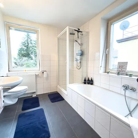 Апартаменты Klassen Apartments! Schnuckeliges - Mit Balkon -in -fuer Vier Personen - 1 Og Бад-Заульгау